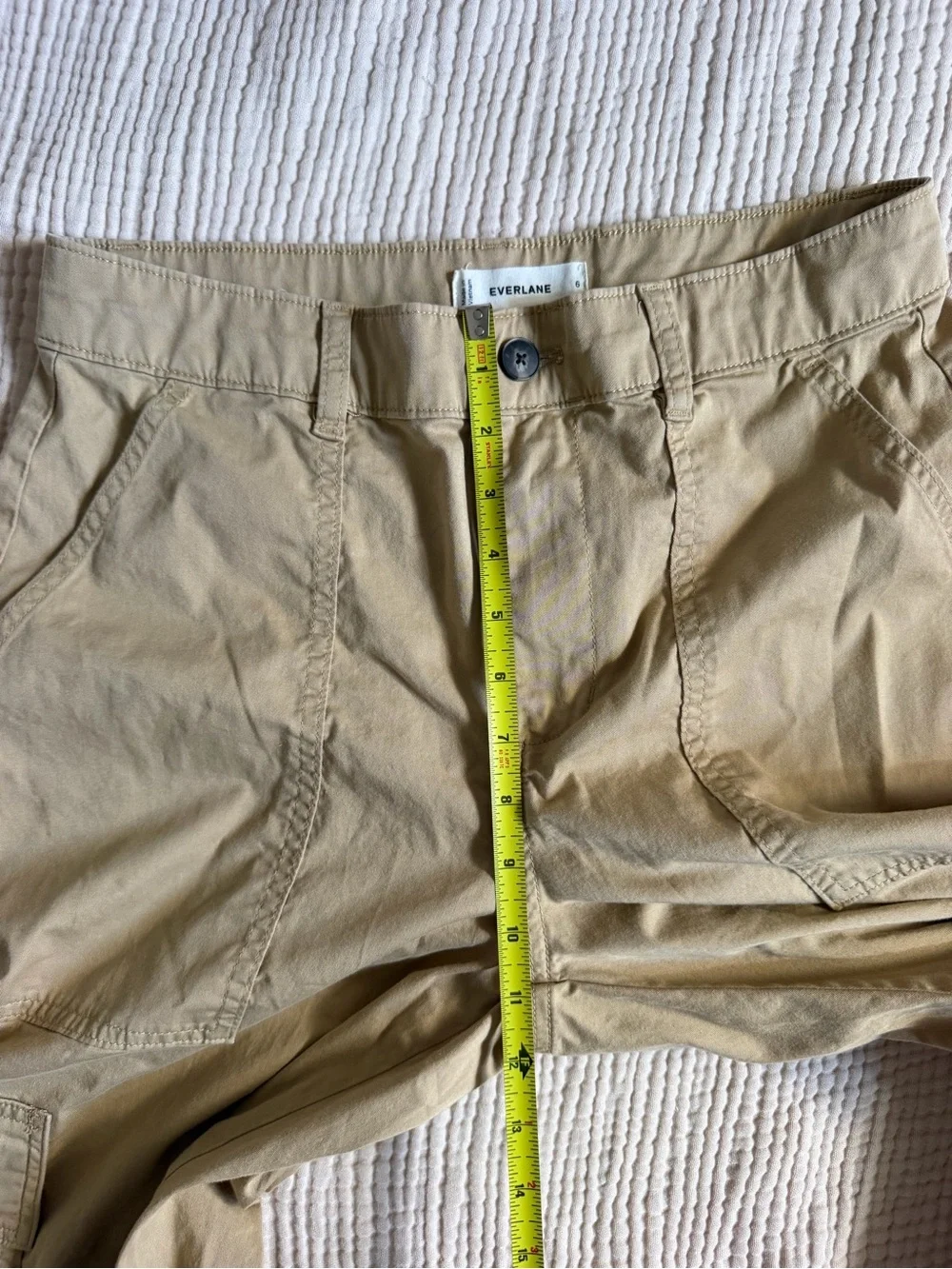 Everlane Khaki Utility Cargo Pants. Size 6.